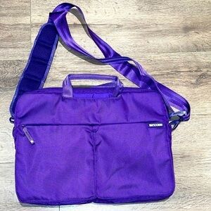 [incase] Nylon Sling Sleeve - Messenger Bag - Up to 15” Laptop - Purple